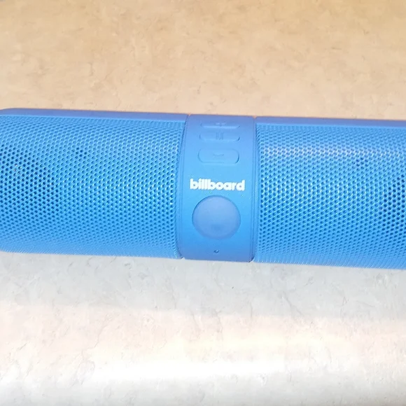 Portable Bluetooth Billboard Pill Speaker Review Billboard BB784